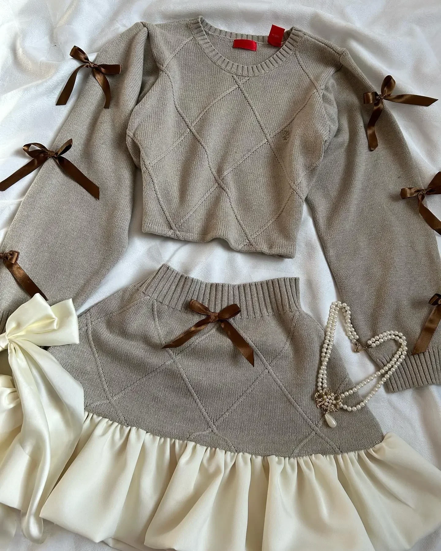 Y2K Knitted Splicing Short Skirt Two Piece Set Women Knitted Long Sleeved Sweater Cute Bow Mini Pleated Skirt Autumn Winter Suit - Image 2